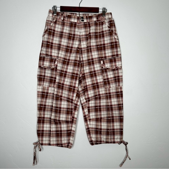 NWT Anthropologie Pilcro Slim Plaid Cargo Capris 90's Style Y2K Style Size Small - Picture 2 of 14